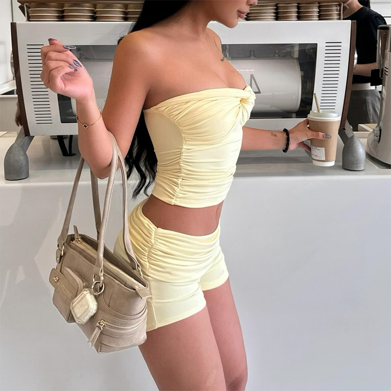 Set Tank Top dan Celana Pendek - Wallpaper ulasan dan harga
